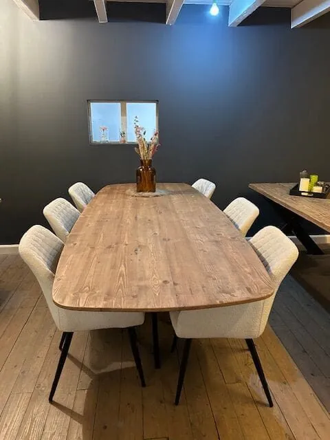 Grenen eettafel 250 x 100 cm met stalen poten