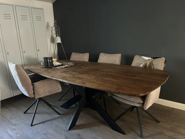 Eiken eettafel 220 x 100 cm met stalen poten